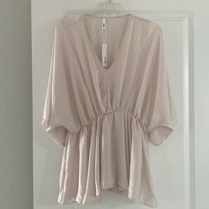 Glam NWT Top L